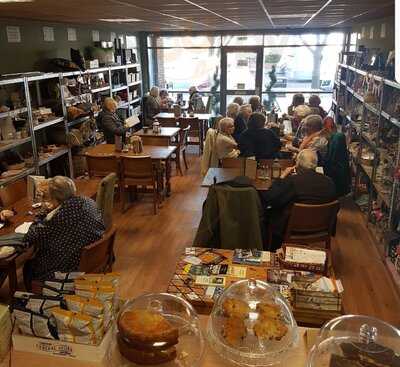 Vintage 186 Cafe Bar & Gift Shop