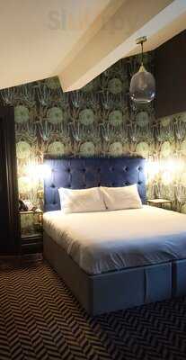 Lock And Key Hotel - Bar & Kitchen