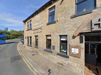 Harvey's Bar/kitchen