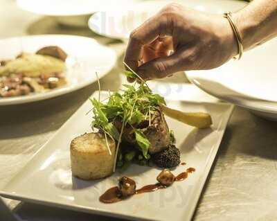 The White Lion Selston