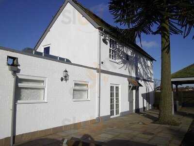 The White Lion Selston