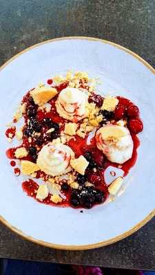 De Argenteins At Ancient House