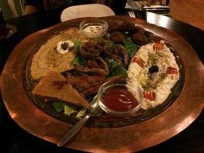 Nofretete Cafe' Restaurant