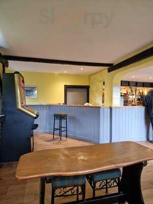 The Triple Plea Inn And Campsite