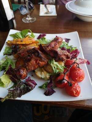 Kurdina Restaurant & Bar