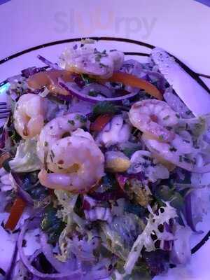 Lucca Restaurant And Lounge