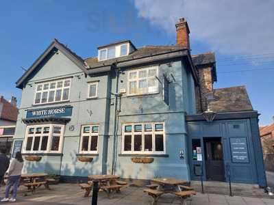 The White Horse Pub & Dining