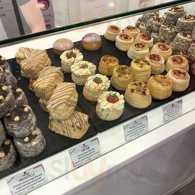 Dum Dum Donutterie - Brighton Square