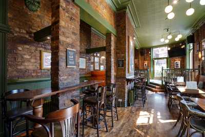 Lass O'gowrie Manchester