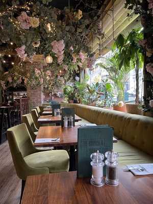 The Brunch & Cocktail Club