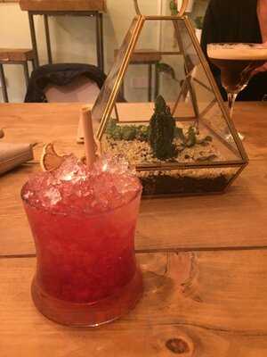 Traders Cafe And Cocktail Bar