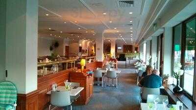 Restuarant At The Marina Holiday Inn Hull