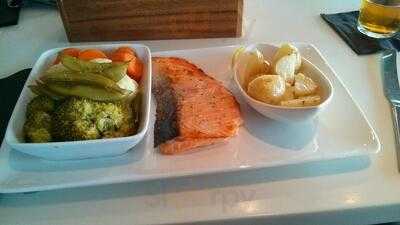 Restuarant At The Marina Holiday Inn Hull