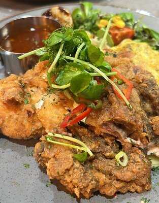 Mellow's Bar & Restaurant