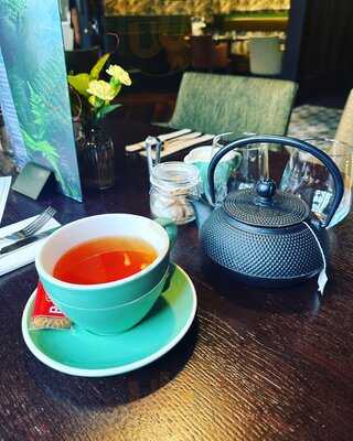 The Dore Bar & Grill