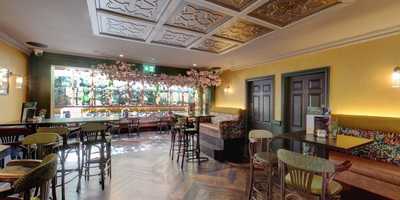 The Dore Bar & Grill