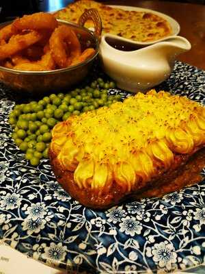 Lloyds Bar Great Western