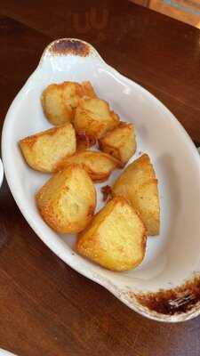 The Air Hostess Pub And Kitchen