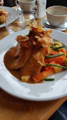 The Lodge Restuarant - Photo 8