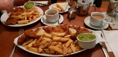 Drakes Fish And Chip Restaurant And Take Away