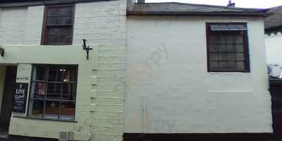 Drakes Fish And Chip Restaurant And Take Away