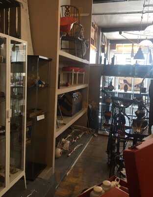 Hopkinson Vintage Antiques And Art Centre