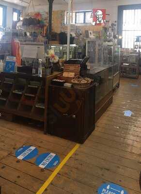 Hopkinson Vintage Antiques And Art Centre