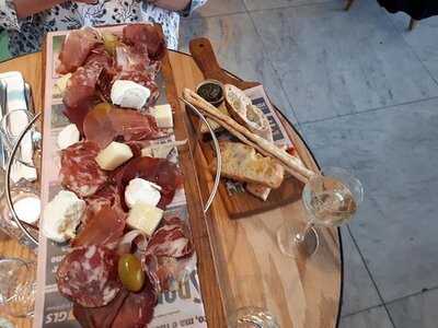 Gino D'acampo My Pizza And Prosecco Bar