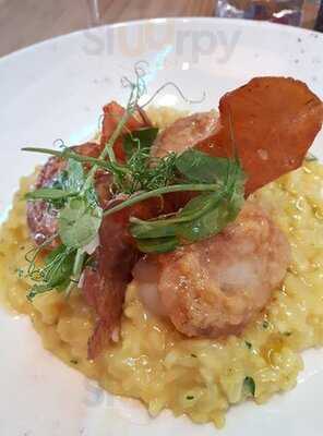 Gino D'acampo My Pizza And Prosecco Bar