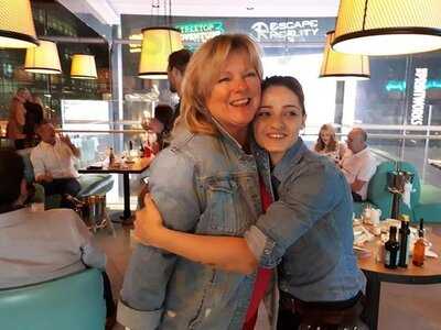 Gino D'acampo My Pizza And Prosecco Bar