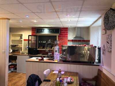 Charlie's Of Windermere