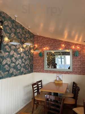 Charlie's Of Windermere