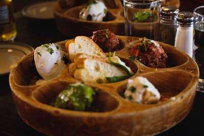 Cicheti Italiano Lounge Bar & Kitchen