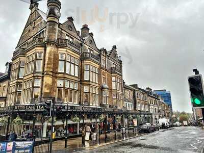 Bettys Cafe Tea Rooms - Harrogate