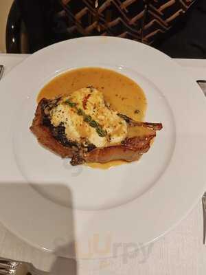 Delia's Restaurant And Bar