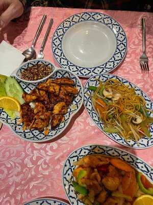 Lekthai Thai Restaurant & Takeaway