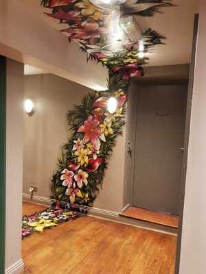 Crafty Teller Bar & Kitchen