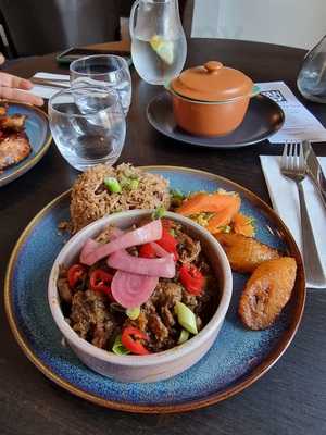 Howie's Jamaican Cuisine And Catering Service