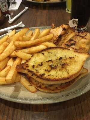 Nando's Hull - Princes Quay