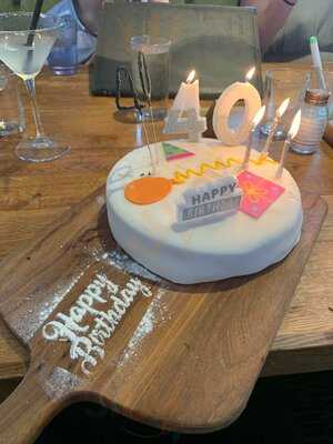 Branford's Restaurant & Bar