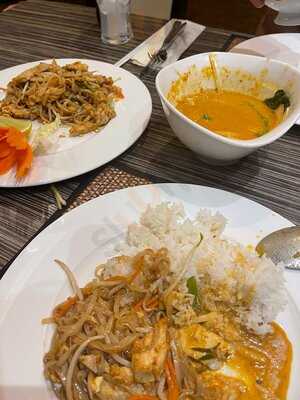 Jarern Kitchen - Photo 8