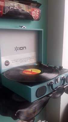 Viva-vinyl Record Store & Cafe