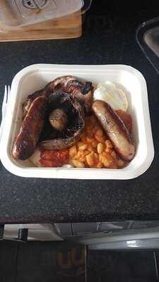 Bear & Natural Kitchen