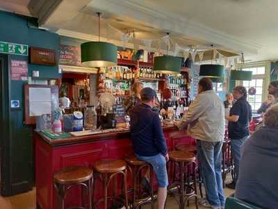 The Poets Ale And Smoke House