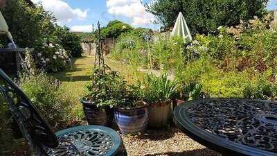 Ceres Bookshop And Tearoom