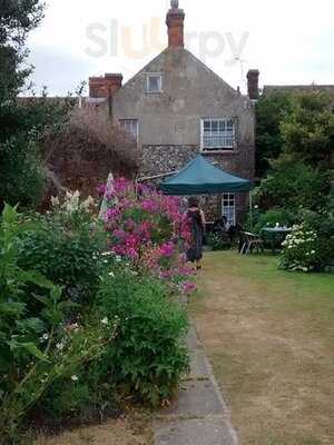 Ceres Bookshop And Tearoom