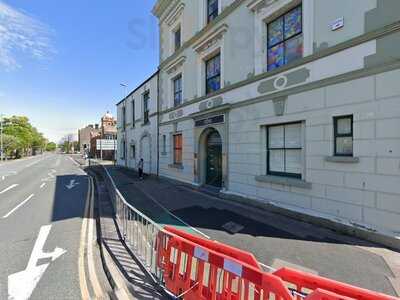 One Restaurant & Bar