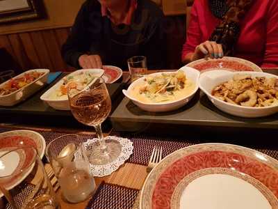 Singtong Neeyom Thai Restaurant