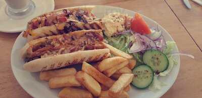 C J'z English & Continental Cafe