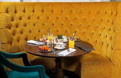 Victoria Lounge, Bar And Terrace